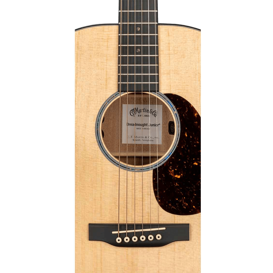 Guitarra Electroacústica Martin Natural D JR-E Junior con Funda - Image 4